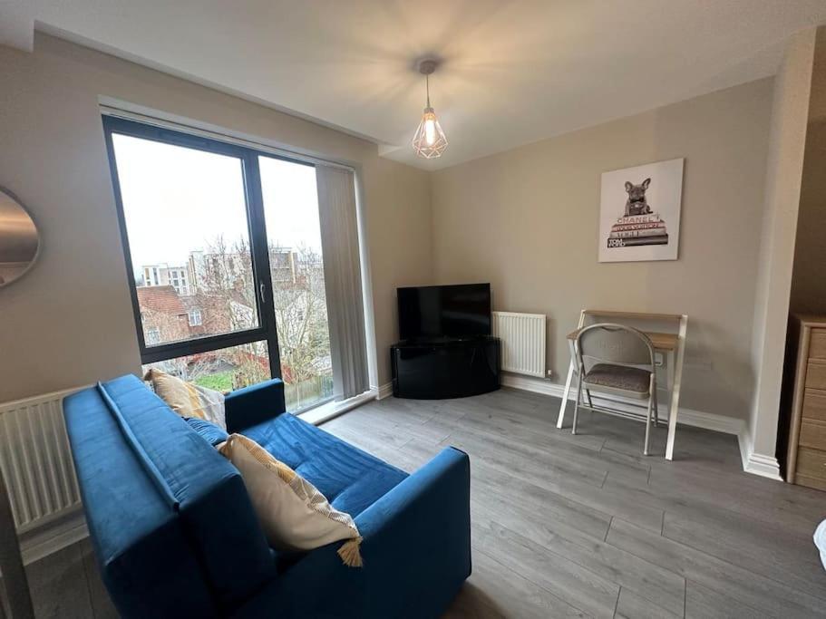 Cute Apartment Next To Colindale Station Эджвар Экстерьер фото